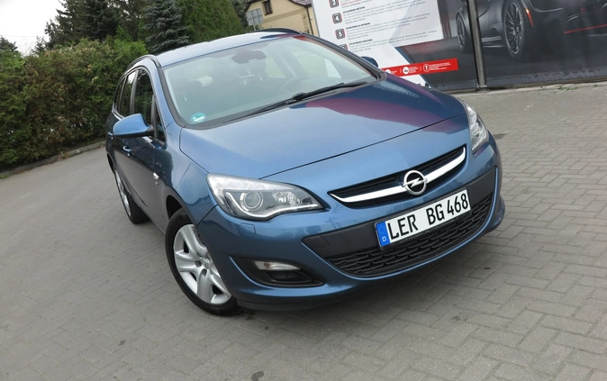 Opel Astra cena 26990 przebieg: 220000, rok produkcji 2014 z Pleszew małe 562